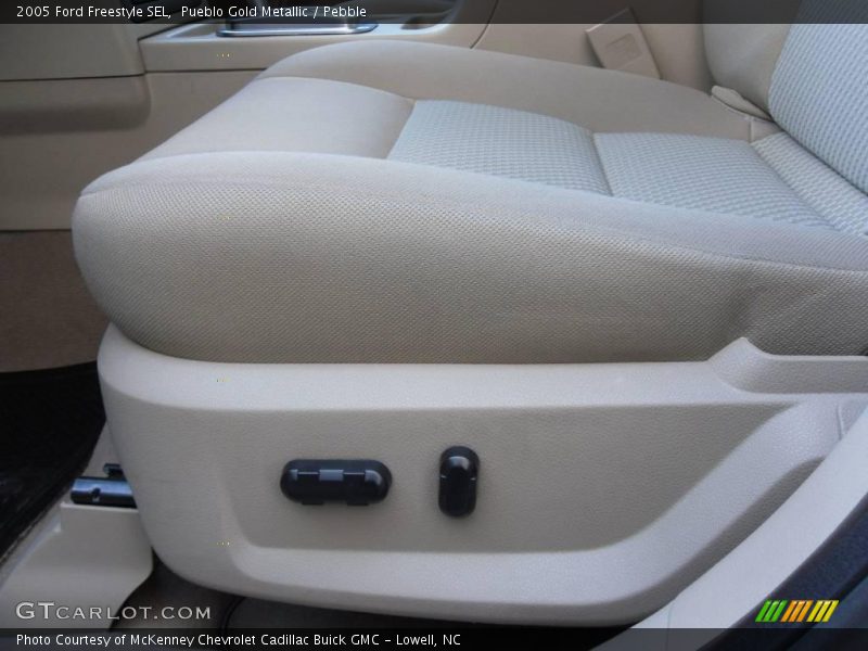 Pueblo Gold Metallic / Pebble 2005 Ford Freestyle SEL