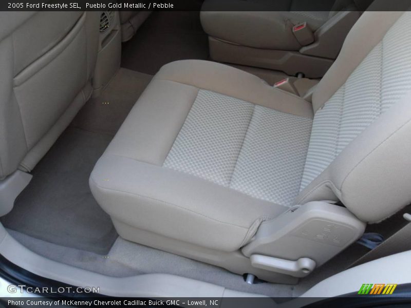 Pueblo Gold Metallic / Pebble 2005 Ford Freestyle SEL