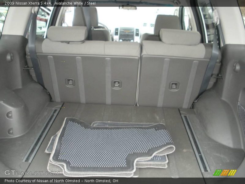 Avalanche White / Steel 2009 Nissan Xterra S 4x4