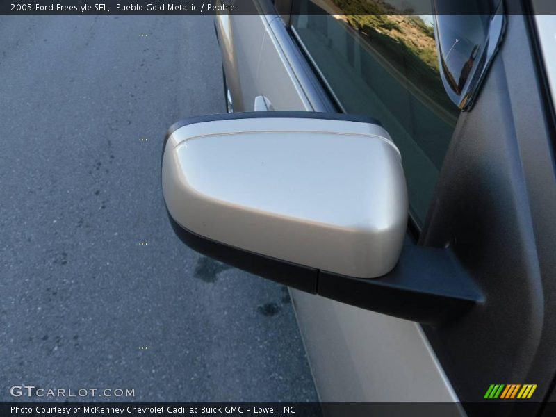 Pueblo Gold Metallic / Pebble 2005 Ford Freestyle SEL