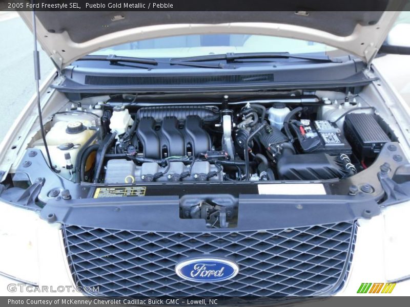 Pueblo Gold Metallic / Pebble 2005 Ford Freestyle SEL
