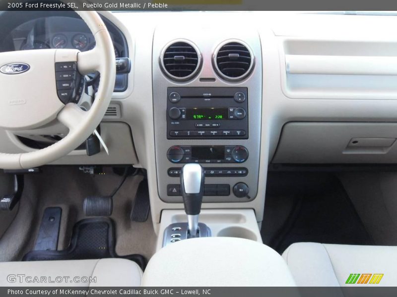Pueblo Gold Metallic / Pebble 2005 Ford Freestyle SEL