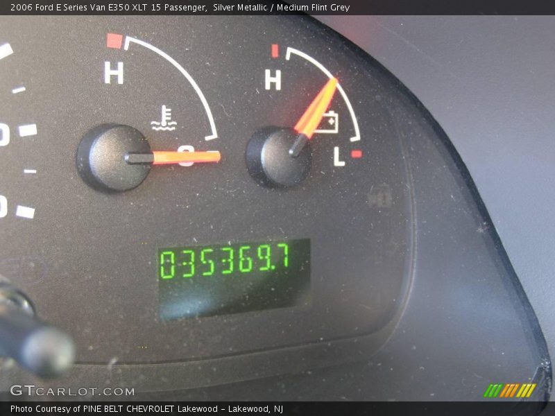 Silver Metallic / Medium Flint Grey 2006 Ford E Series Van E350 XLT 15 Passenger