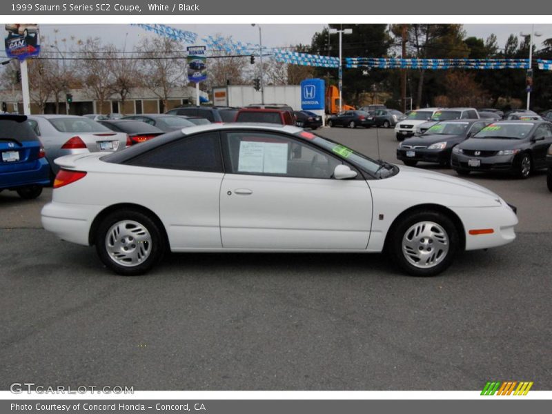 White / Black 1999 Saturn S Series SC2 Coupe