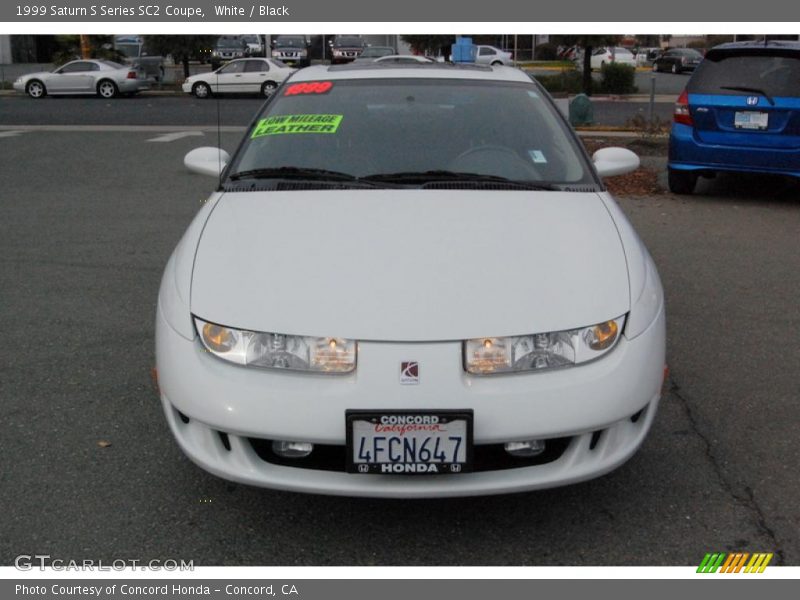 White / Black 1999 Saturn S Series SC2 Coupe