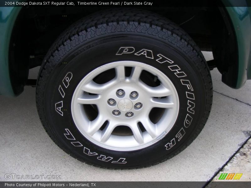 Timberline Green Pearl / Dark Slate Gray 2004 Dodge Dakota SXT Regular Cab