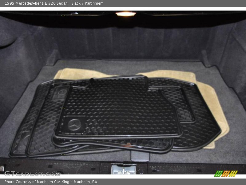 Black / Parchment 1999 Mercedes-Benz E 320 Sedan