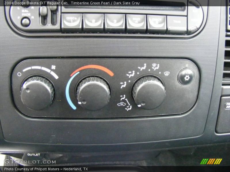 Timberline Green Pearl / Dark Slate Gray 2004 Dodge Dakota SXT Regular Cab