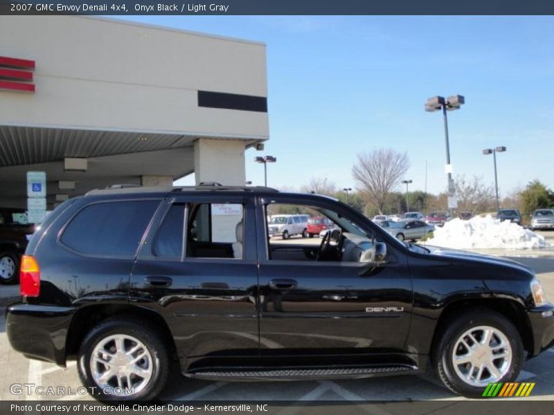 Onyx Black / Light Gray 2007 GMC Envoy Denali 4x4