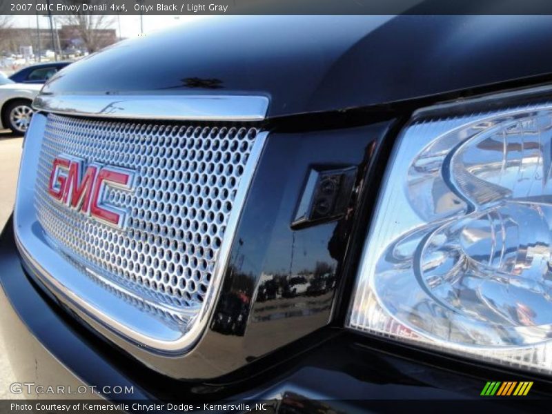 Onyx Black / Light Gray 2007 GMC Envoy Denali 4x4