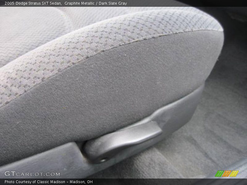 Graphite Metallic / Dark Slate Gray 2005 Dodge Stratus SXT Sedan
