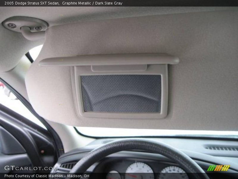Graphite Metallic / Dark Slate Gray 2005 Dodge Stratus SXT Sedan