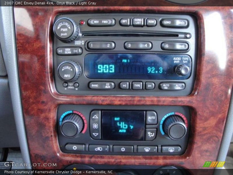 Onyx Black / Light Gray 2007 GMC Envoy Denali 4x4