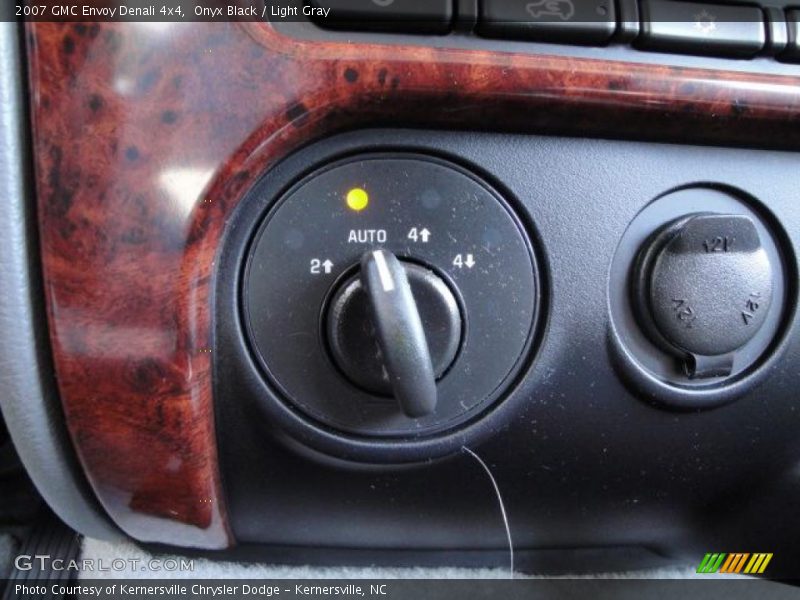Onyx Black / Light Gray 2007 GMC Envoy Denali 4x4