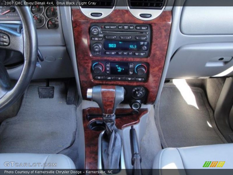 Onyx Black / Light Gray 2007 GMC Envoy Denali 4x4