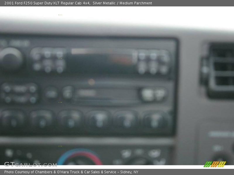 Silver Metallic / Medium Parchment 2001 Ford F250 Super Duty XLT Regular Cab 4x4