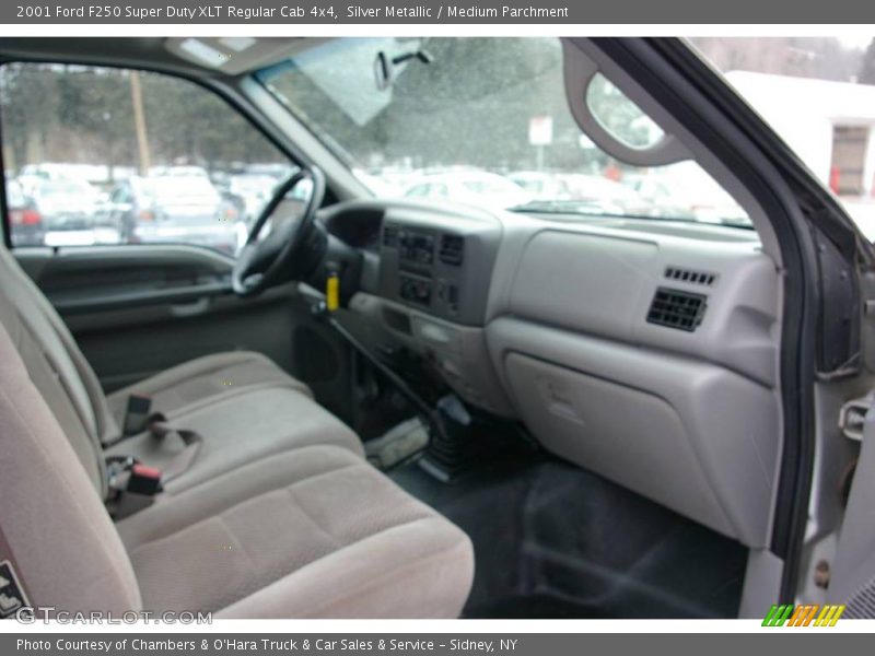 Silver Metallic / Medium Parchment 2001 Ford F250 Super Duty XLT Regular Cab 4x4