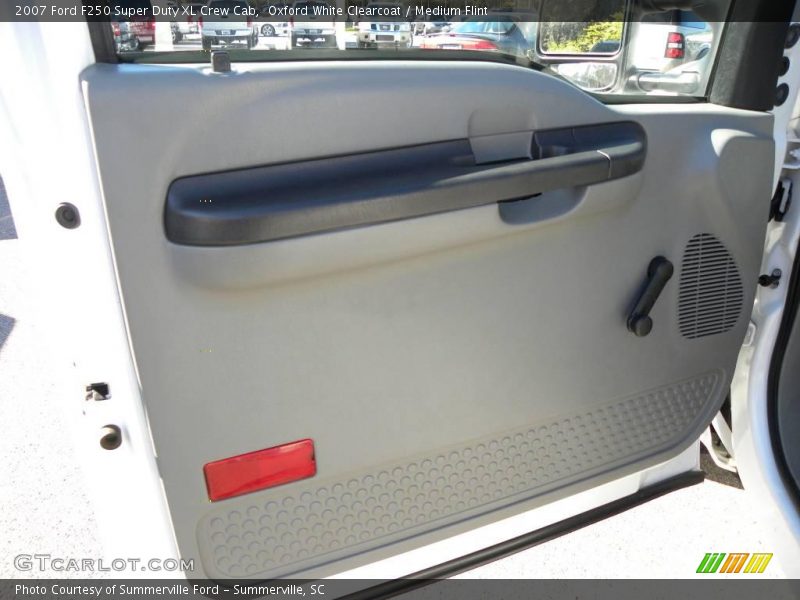 Oxford White Clearcoat / Medium Flint 2007 Ford F250 Super Duty XL Crew Cab