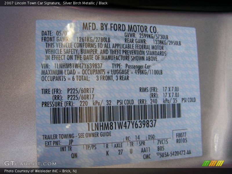 Silver Birch Metallic / Black 2007 Lincoln Town Car Signature