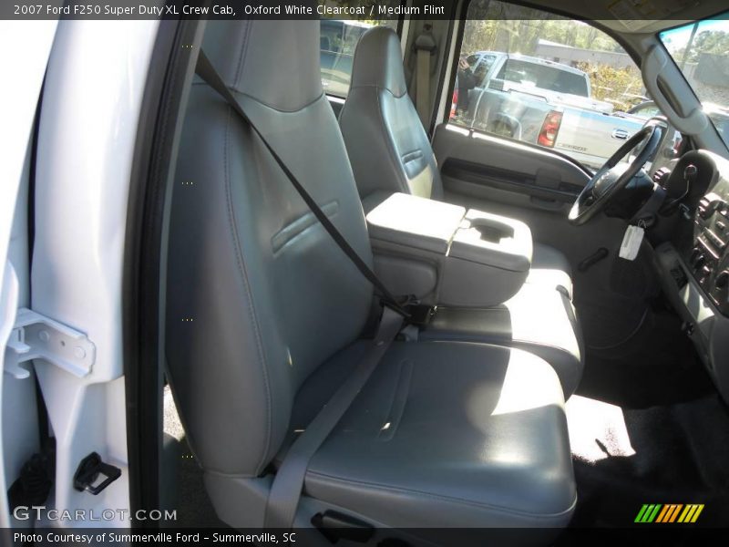 Oxford White Clearcoat / Medium Flint 2007 Ford F250 Super Duty XL Crew Cab