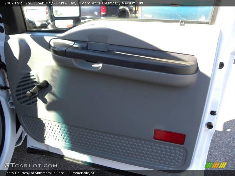 Oxford White Clearcoat / Medium Flint 2007 Ford F250 Super Duty XL Crew Cab