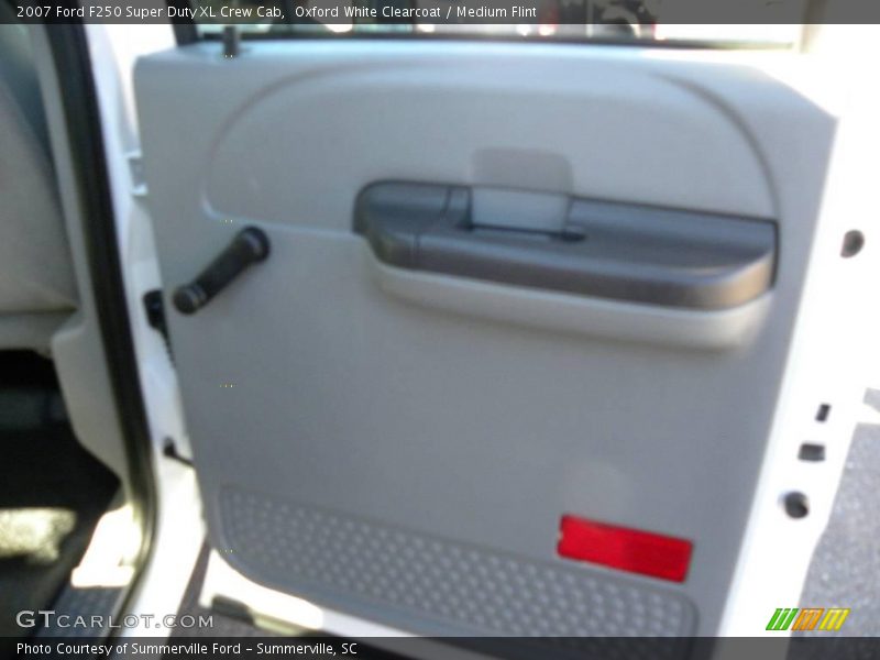 Oxford White Clearcoat / Medium Flint 2007 Ford F250 Super Duty XL Crew Cab