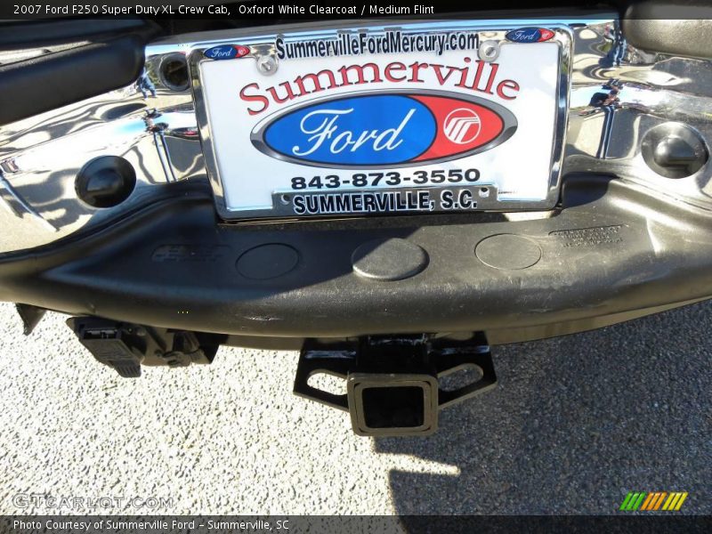 Oxford White Clearcoat / Medium Flint 2007 Ford F250 Super Duty XL Crew Cab