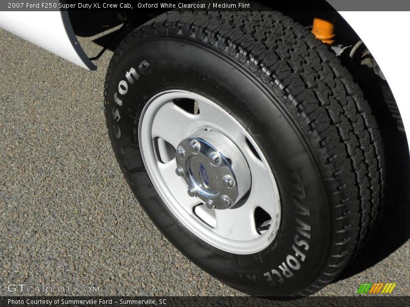 Oxford White Clearcoat / Medium Flint 2007 Ford F250 Super Duty XL Crew Cab