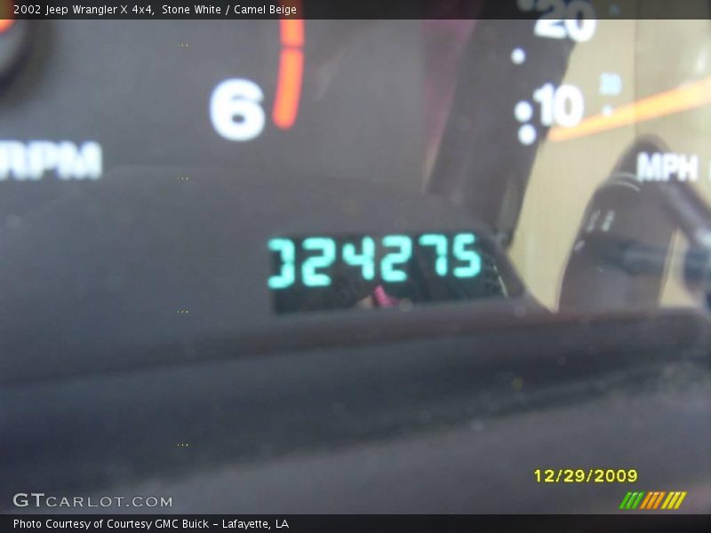 Stone White / Camel Beige 2002 Jeep Wrangler X 4x4