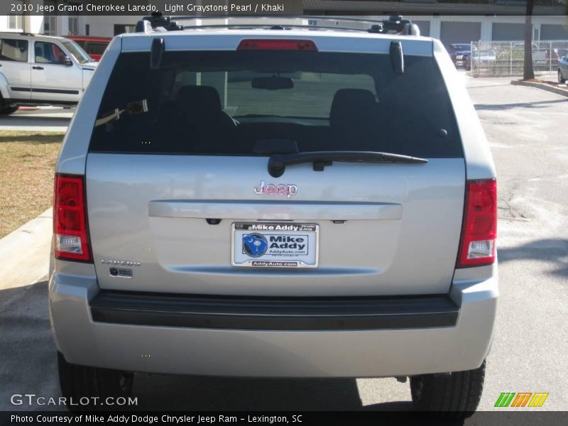 Light Graystone Pearl / Khaki 2010 Jeep Grand Cherokee Laredo