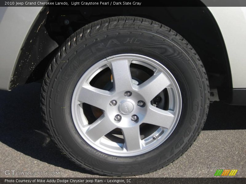 Light Graystone Pearl / Dark Slate Gray 2010 Jeep Grand Cherokee Laredo