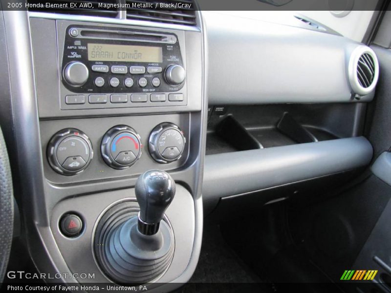 Magnesium Metallic / Black/Gray 2005 Honda Element EX AWD