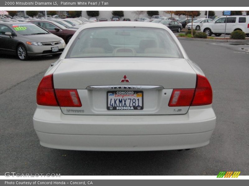 Platinum White Pearl / Tan 2000 Mitsubishi Diamante LS