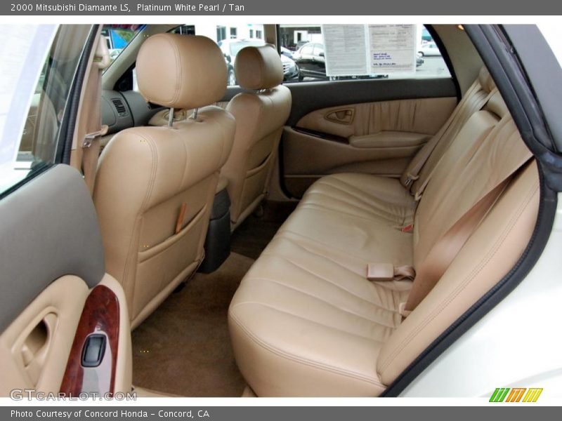 Platinum White Pearl / Tan 2000 Mitsubishi Diamante LS