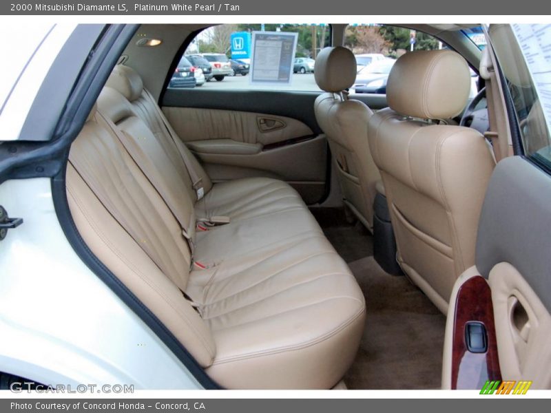 Platinum White Pearl / Tan 2000 Mitsubishi Diamante LS