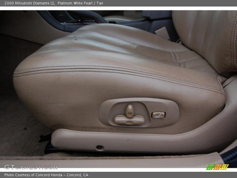 Platinum White Pearl / Tan 2000 Mitsubishi Diamante LS