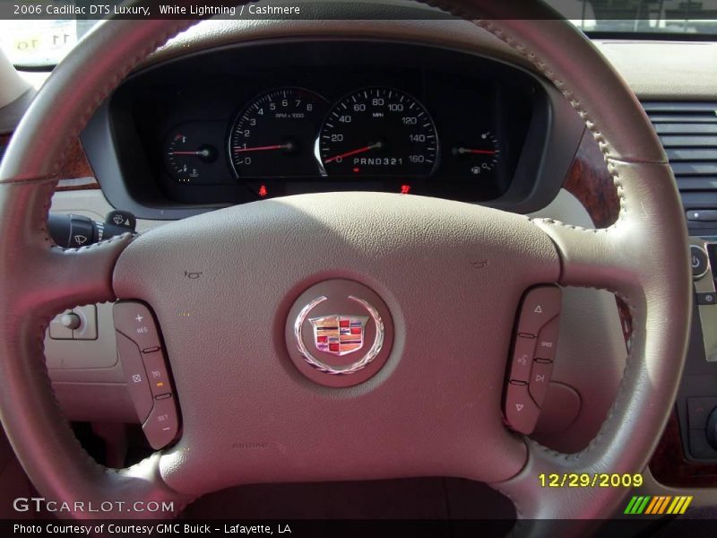 White Lightning / Cashmere 2006 Cadillac DTS Luxury
