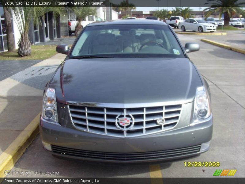 Titanium Metallic / Titanium 2006 Cadillac DTS Luxury