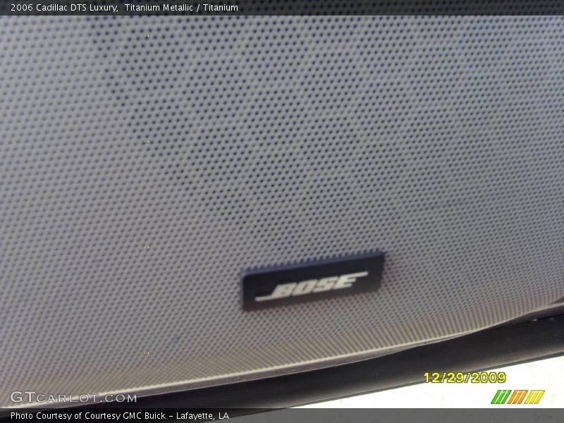 Titanium Metallic / Titanium 2006 Cadillac DTS Luxury
