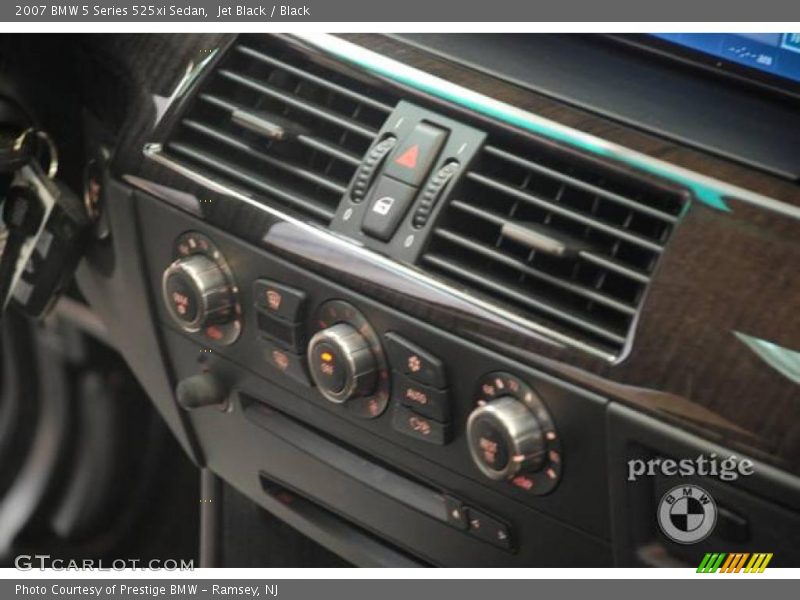 Jet Black / Black 2007 BMW 5 Series 525xi Sedan