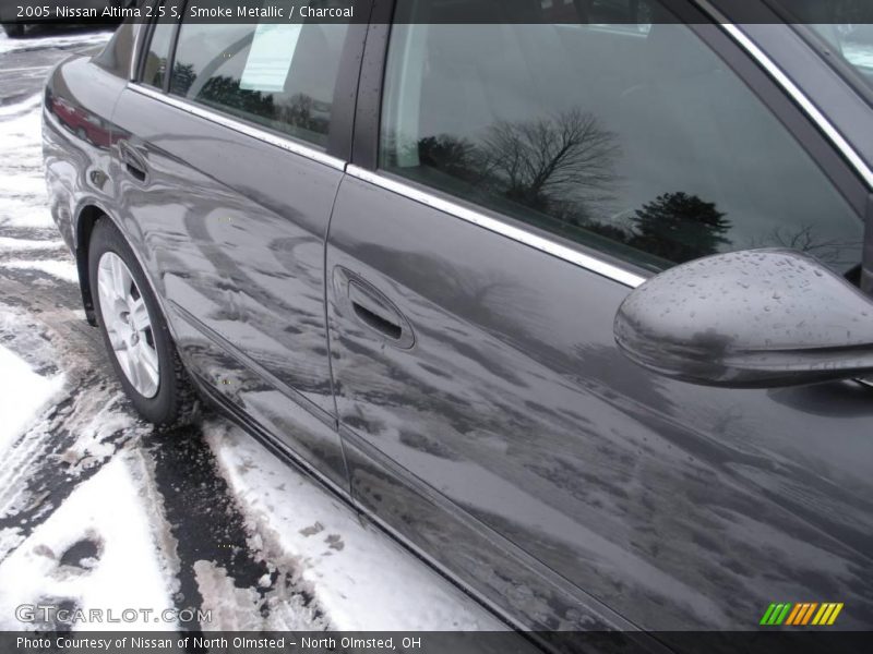 Smoke Metallic / Charcoal 2005 Nissan Altima 2.5 S