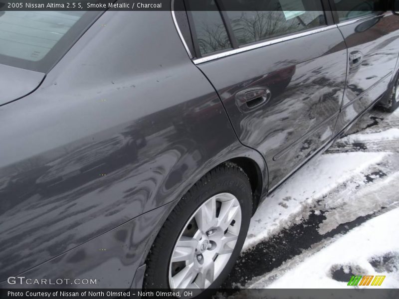 Smoke Metallic / Charcoal 2005 Nissan Altima 2.5 S