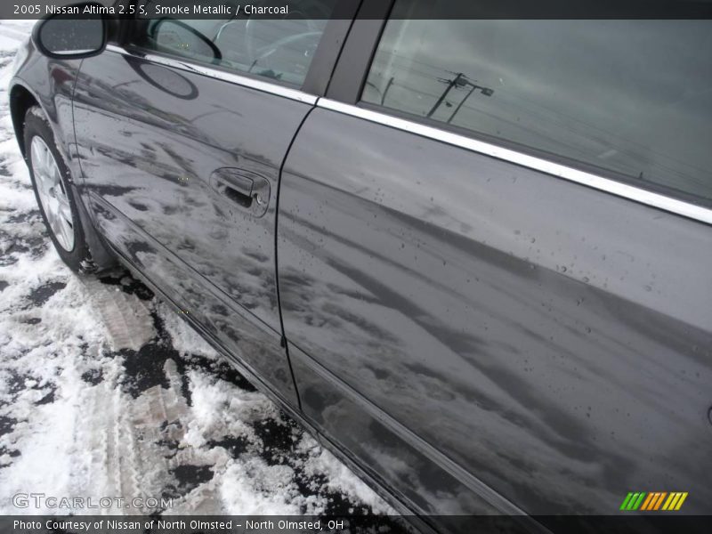 Smoke Metallic / Charcoal 2005 Nissan Altima 2.5 S