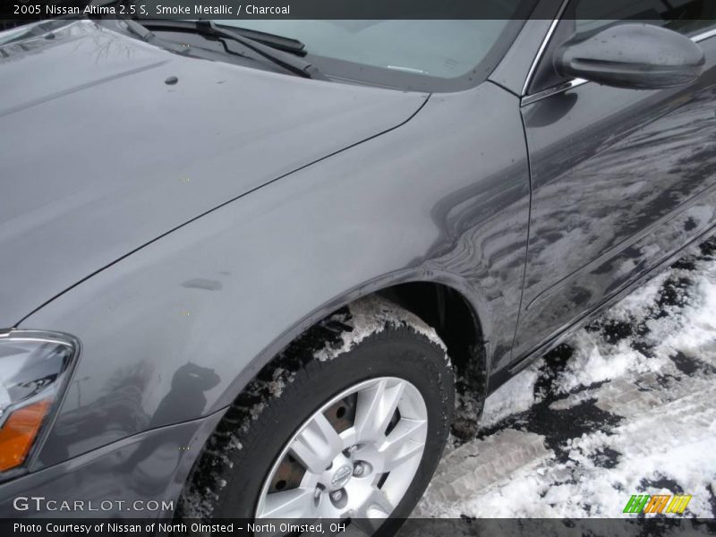 Smoke Metallic / Charcoal 2005 Nissan Altima 2.5 S