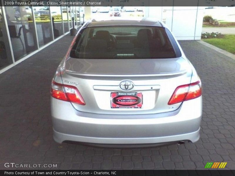 Classic Silver Metallic / Charcoal 2009 Toyota Camry SE