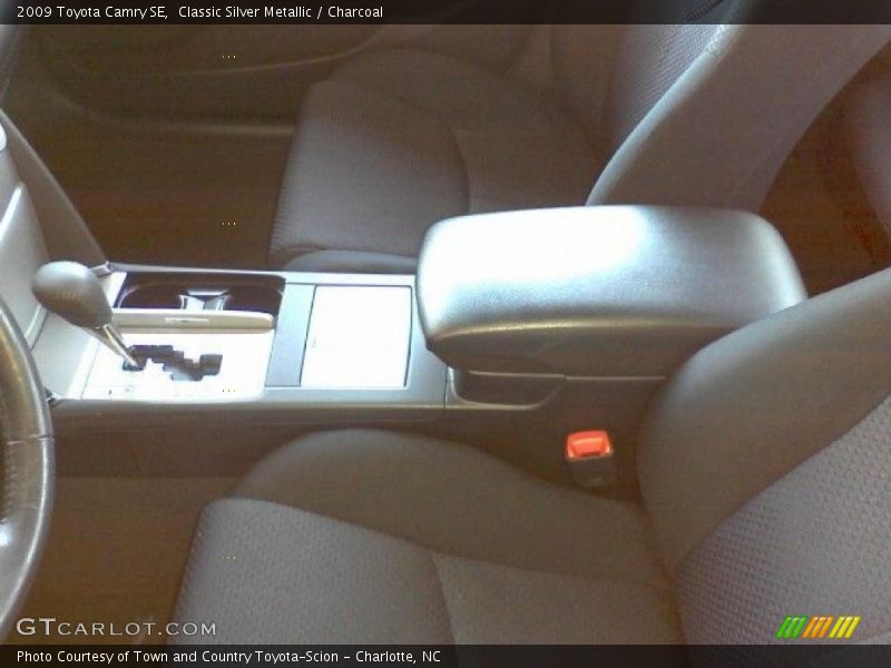 Classic Silver Metallic / Charcoal 2009 Toyota Camry SE