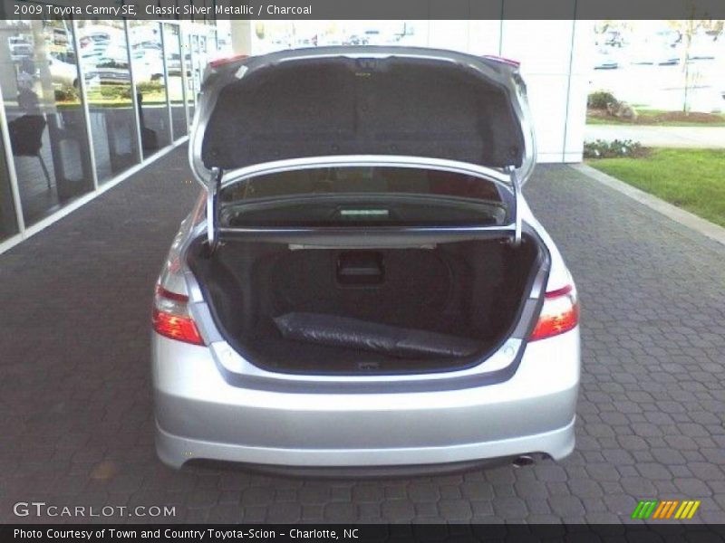 Classic Silver Metallic / Charcoal 2009 Toyota Camry SE