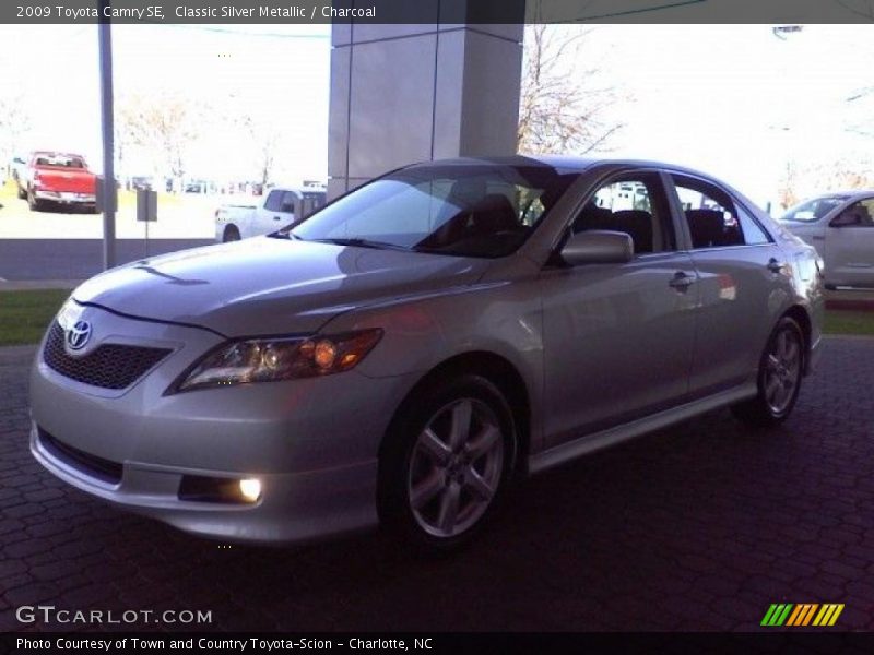 Classic Silver Metallic / Charcoal 2009 Toyota Camry SE