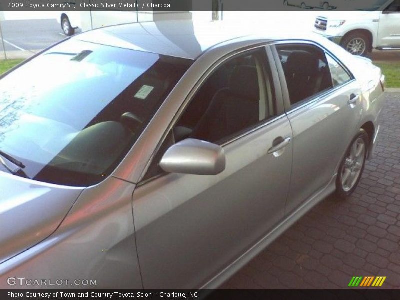 Classic Silver Metallic / Charcoal 2009 Toyota Camry SE