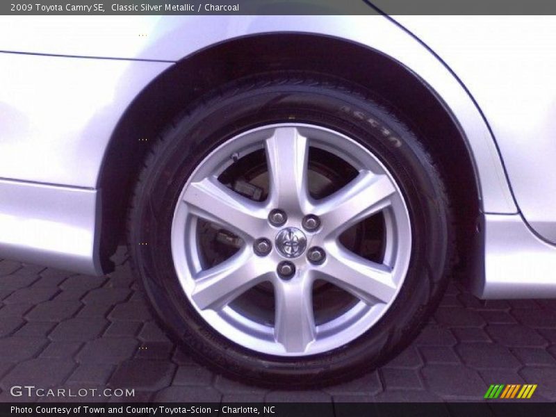 Classic Silver Metallic / Charcoal 2009 Toyota Camry SE